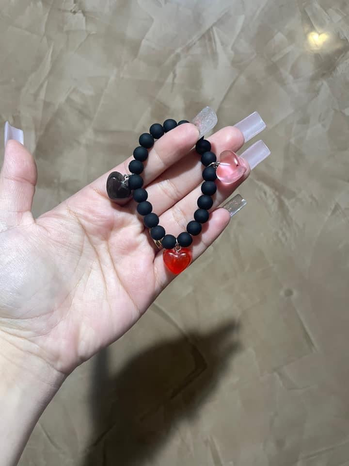 Black heart bracelet