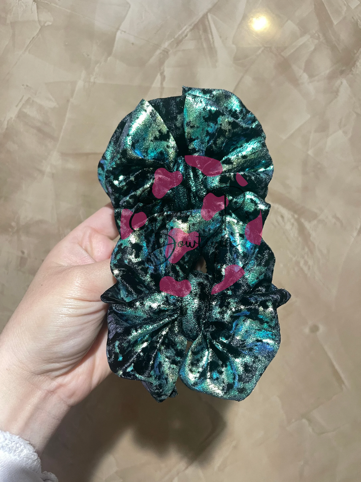 PIGGIES & SINGLE BOWS STYLE GUIDE